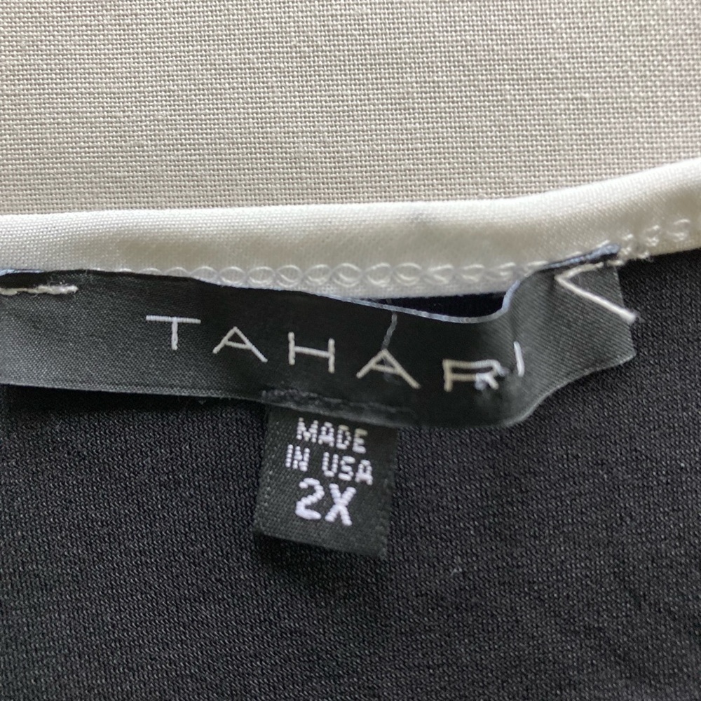 NWT Tahari USA Women’s 2X Liquid Knit Wide Leg Black & White Sleeveless Jumpsuit - Picture 6 of 9